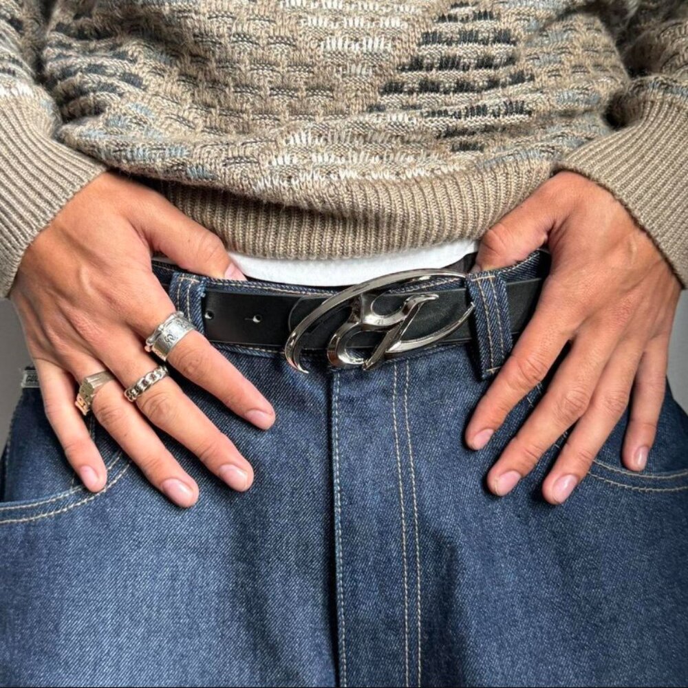 y2k 2000s chrome star futuristic emblem black and silver grunge emo belt - Picture 3 of 8